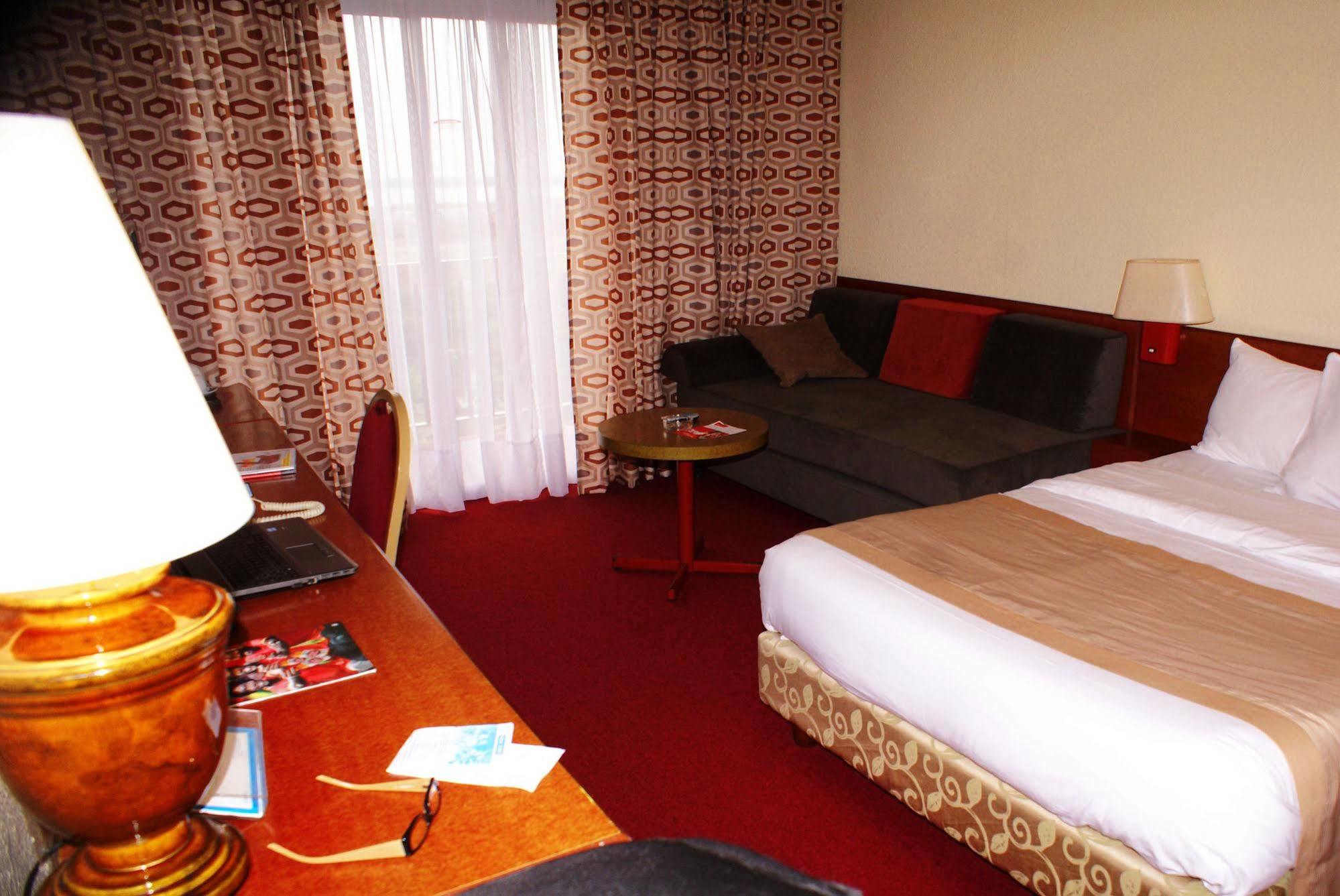 Hotel Sawa دوالا المظهر الخارجي الصورة